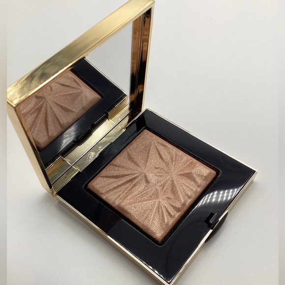 Bobbi Brown Luxe Illuminating Powder in Golden Hour - Didn’t Come w/ Box - BNWOB - Picture 5 of 16